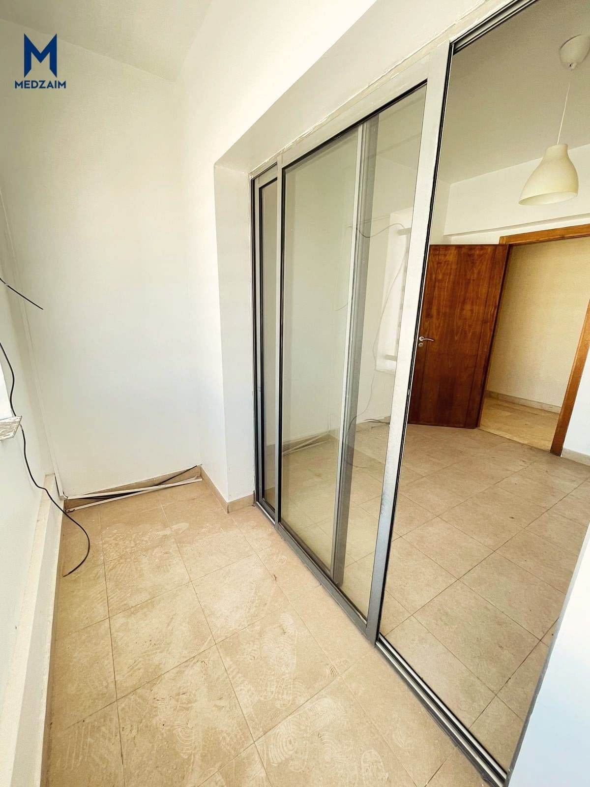 Dressing — Appartement 3 chambres au 6e étage, Socrate