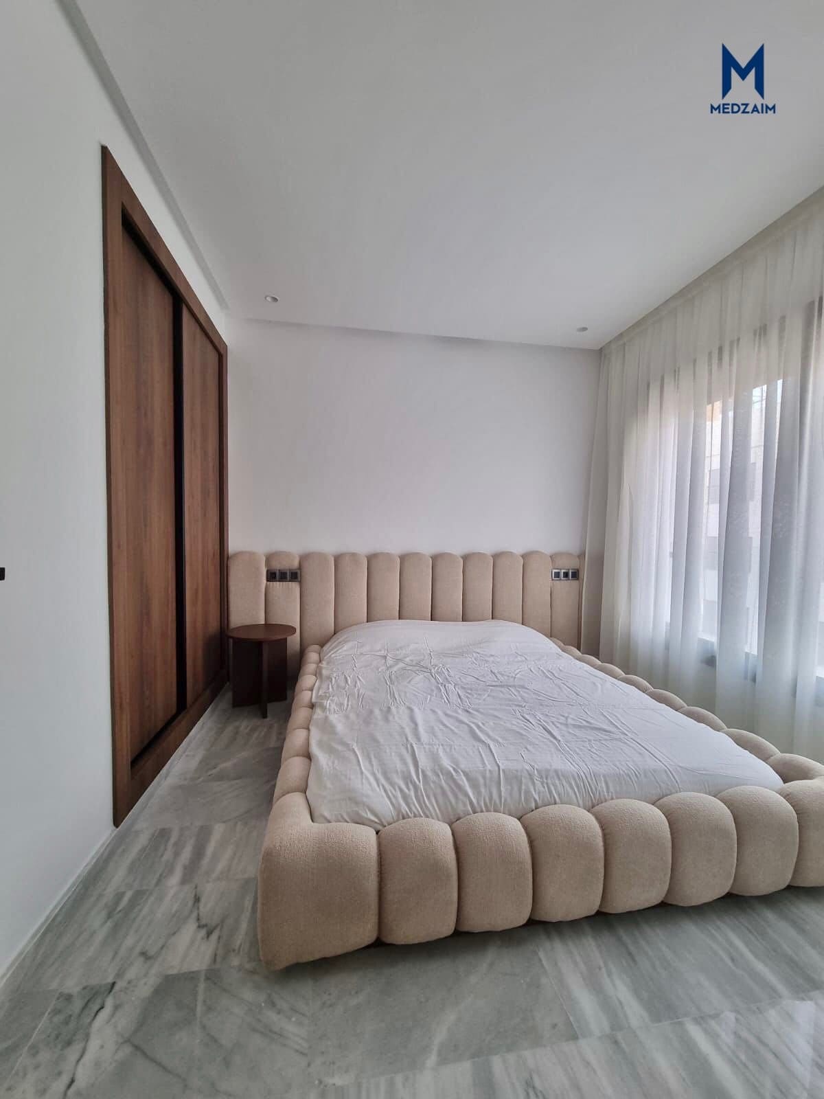 Chambre meublée — Studio meublé avec garage au 3e étage, Oasis